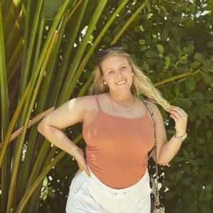 Meet your Posher, Becky